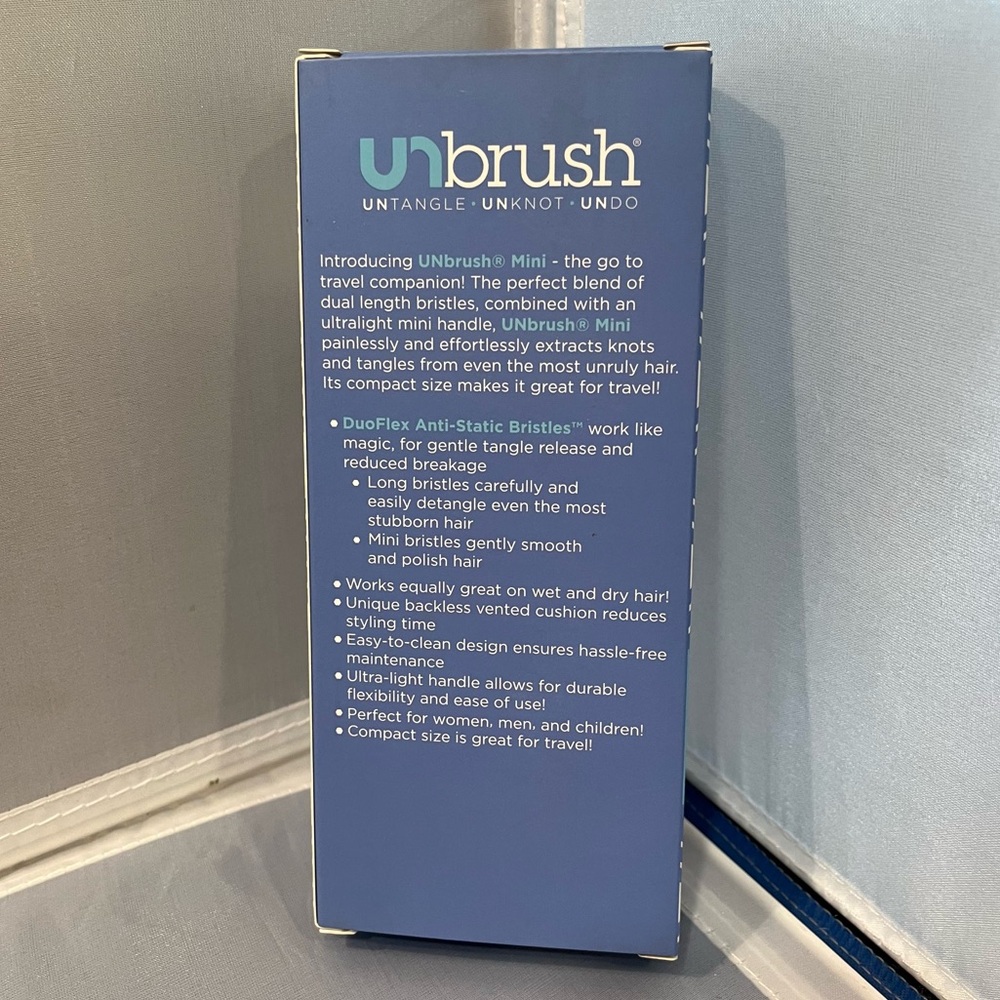 NIB UNbrush Mini Blue Glitter Collection Detangler Brush Travel Friendly Ret $14 - Picture 2 of 6